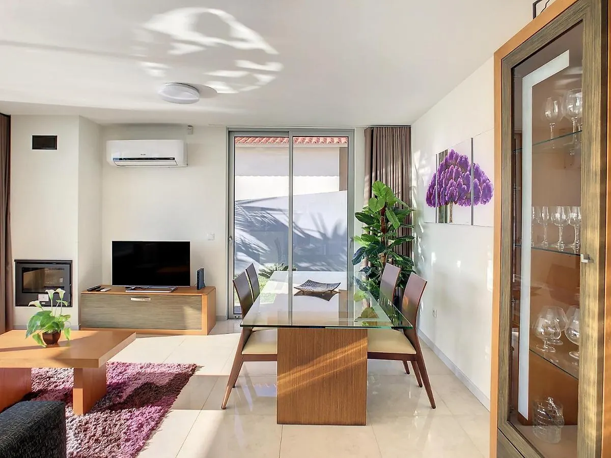 Feriehus Casa Ines By Lovelystay Arco da Calheta  Portugal