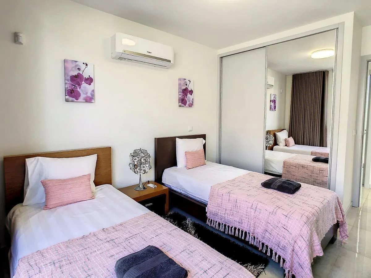 Casa Ines By Lovelystay Arco da Calheta  0*, Arco da Calheta (Madeira)